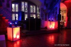 DJ Deluxe mit Leuchttischen Dj für Hochzeit